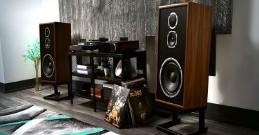 Victrola fusionne avec KLH Audio, une alliance historique de deux marques emblématiques