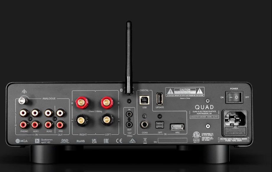 QUAD 3 un design rétro aux intelligences du 21e siècle - Connectivité Étendue et Polyvalence