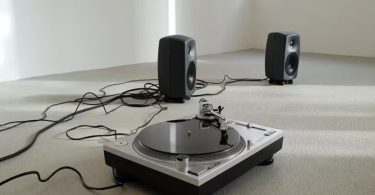 Un spécialiste allemand du Hi-Fi dévoile une platine vinyle d'entrée de gamme pour audiophiles