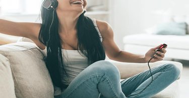 AGPTEK MP3 32Go Bluetooth 5.3 L'Excellence de la Connectivité Sans Filac