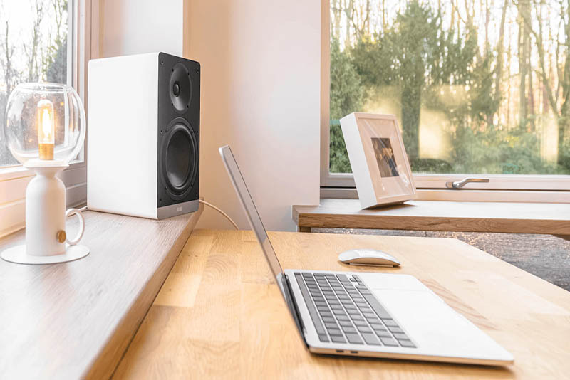 ELAC dévoile Debut ConneX DCB61