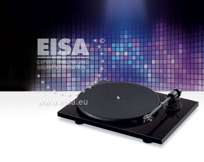 La platine vinyle au meilleur rapport qualité-prix EISA 2025-2026 - Pro-Ject E1.2