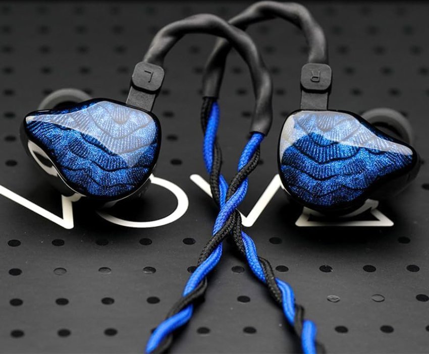 MON Test du Casque TRUTHEAR NOVA 1DD+4BA - Design et ergonomie - Entre esthétisme et confort