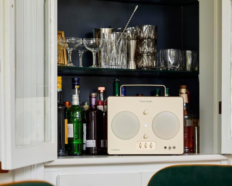 Test Complet du Tivoli Audio Songbook - L'Enceinte Bluetooth Vintage qui Divise