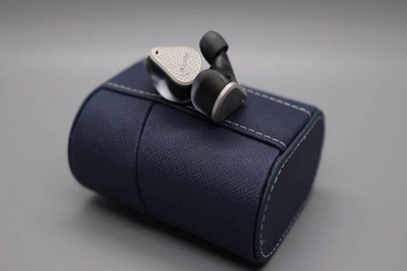 Test des écouteurs intra-auriculaire Moondrop Variations 1DD+2BA+2EST Les écouteurs tribrides qui redéfinissent l'excellence audio