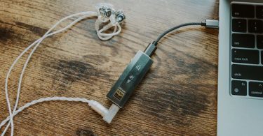 Test du iFi GO Bar Kensei Le Sabre d'Acier qui Tranche dans l'Audio Portable Premium