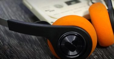 Test et Avis We Are Rewind EQ-001 Le Casque Sans Fil Rétro Qui Révolutionne la Nostalgie Audio