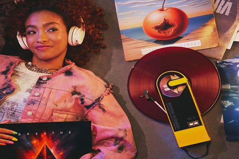 Audio-Technica Sound Burger AT-SB727 La Platine Vinyle Portable qui Révolutionne l'Écoute Nomade