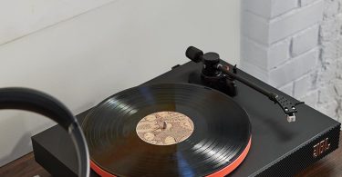 JBL Spinner BT La Platine Vinyle Bluetooth qui Allie Élégance et Modernité