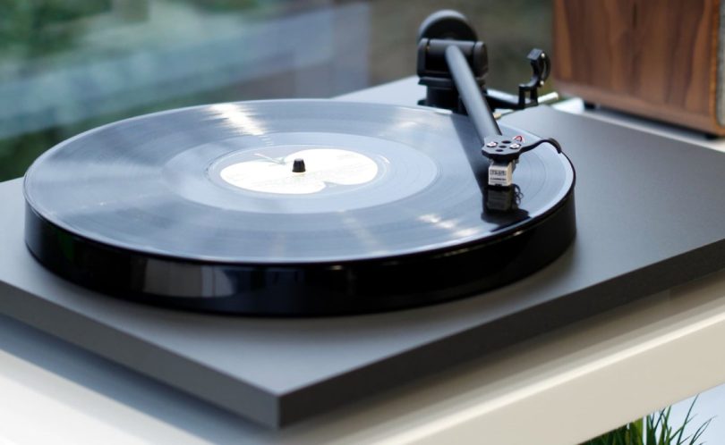 Test Rega Planar 1 (2025) Avis Complet Platine Vinyle Audiophile à 399€