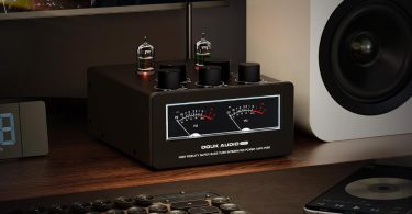 Douk Audio T6 Pro amplificateur hybride à tubes avec VU mètres analogiques sur bureau audio