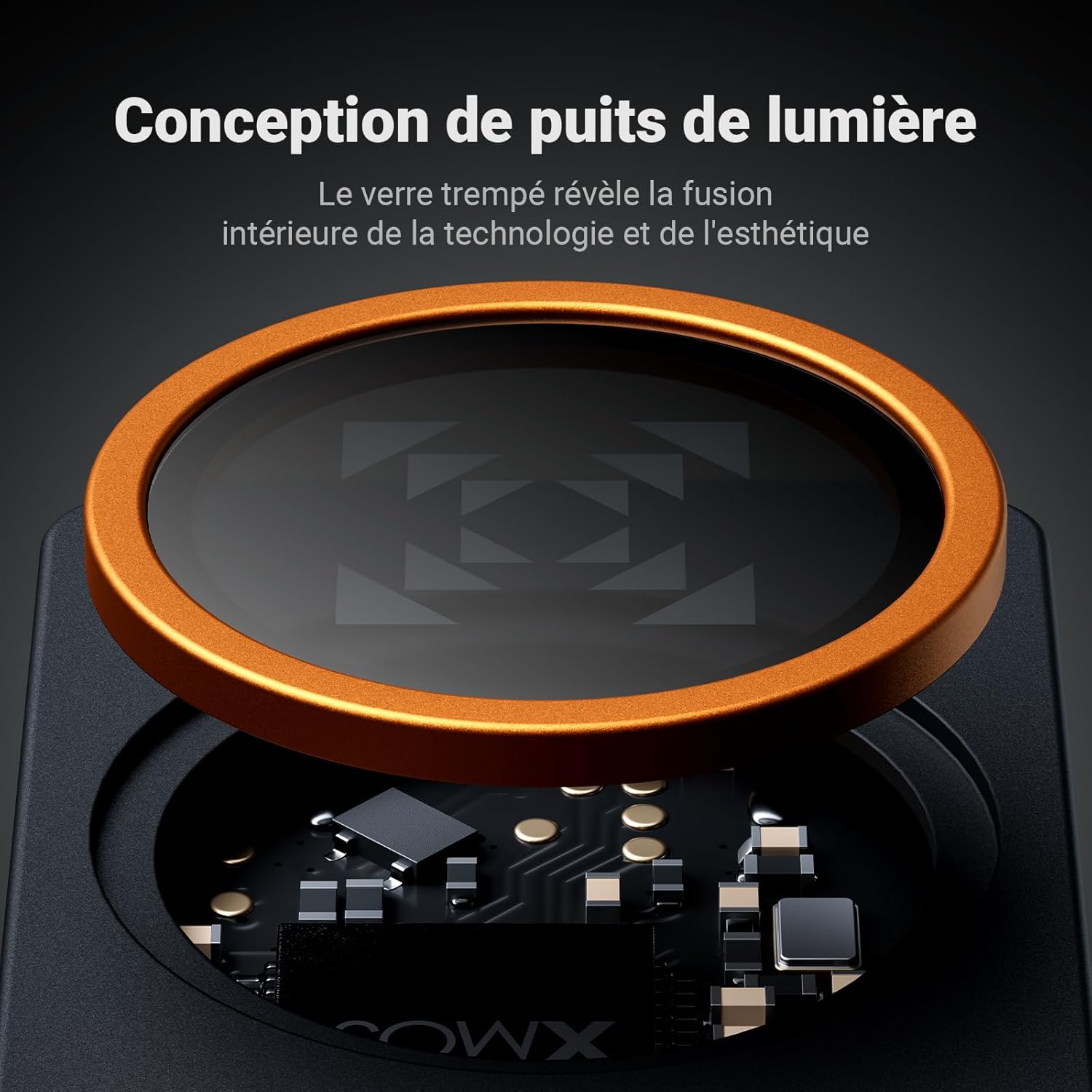 Vue éclatée du puits de lumière en verre trempé du Fosi DS3 laissant apparaître les composants internes et la puce XMOS.