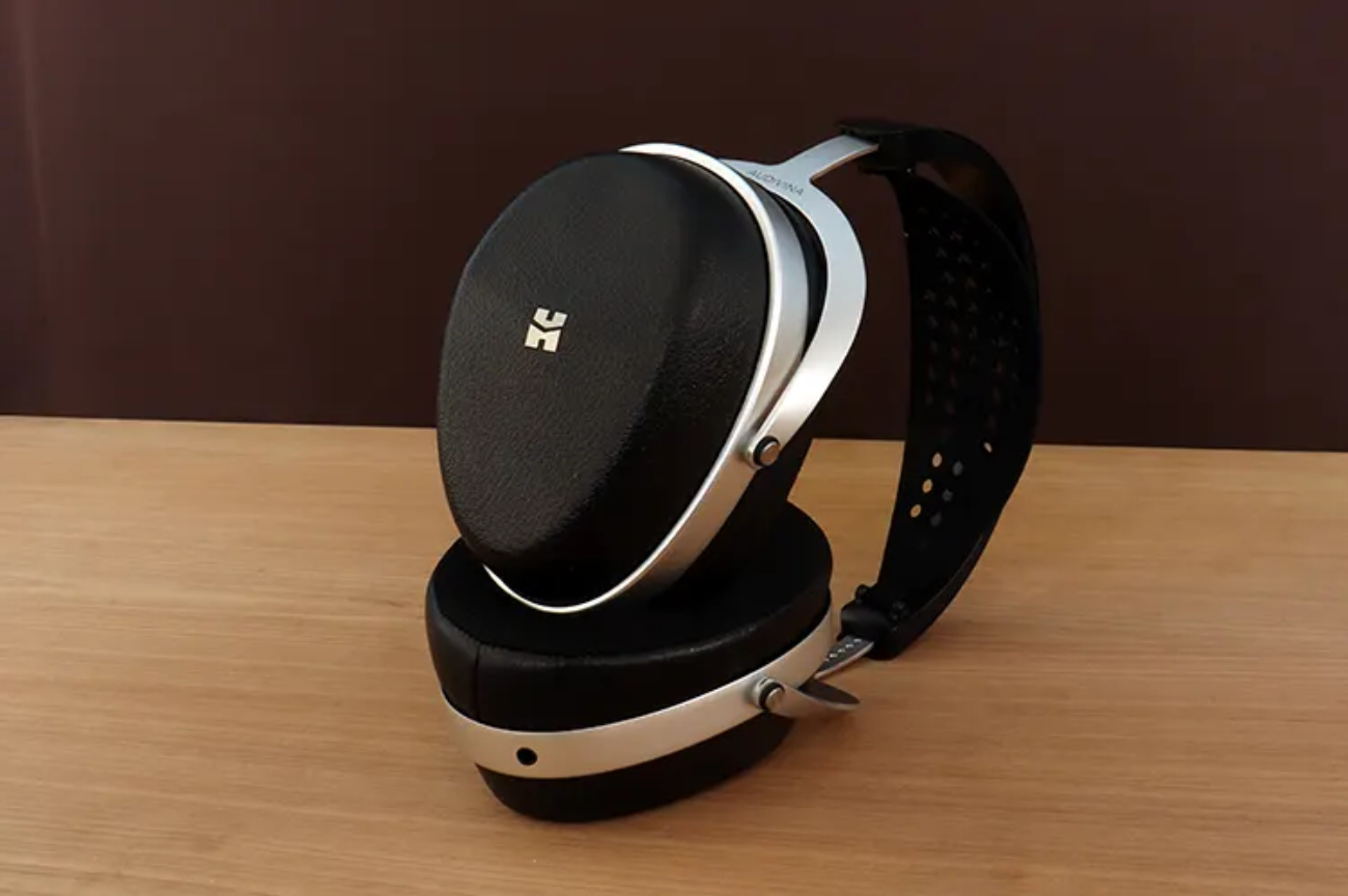 HIFIMAN AUDIVINA LE vue rapprochée des coques fermées