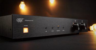 Préampli phono et ampli casque MoFi UltraPhono Pro en façade avec commandes et indicateurs