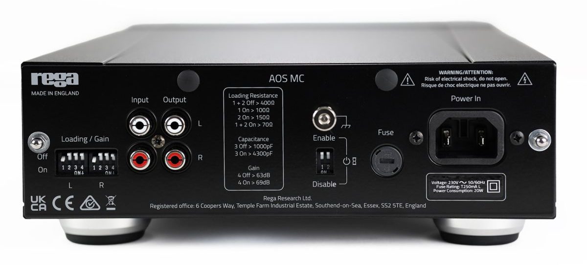 Arrière du préampli phono Rega AOS MC