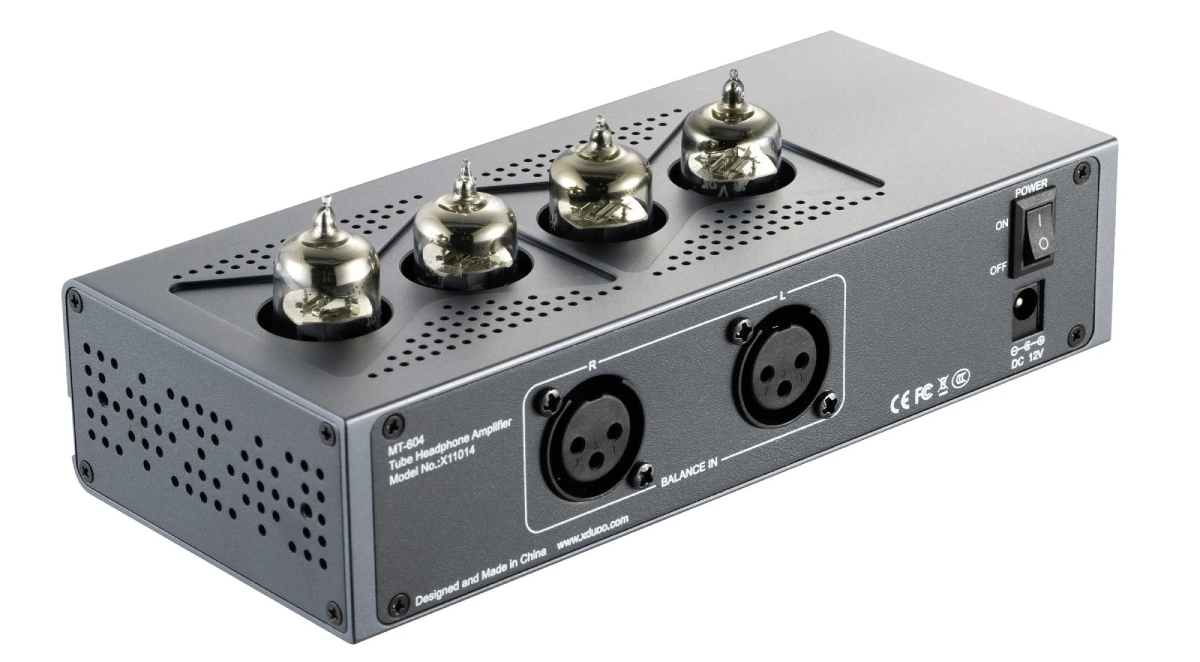 Arrière du XDUOO MT-604 avec entrées symétriques XLR et alimentation 12V
