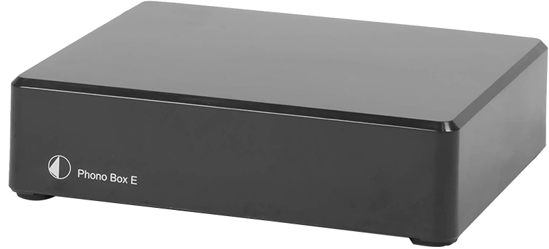 Pro-Ject Phono Box E vue de côté montrant le boîtier compact et élégant.