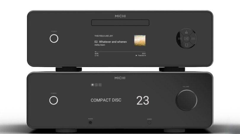 Ensemble Hi-Fi Rotel Michi Prestige composé de l'amplificateur intégré X430 (en bas) avec son potentiomètre de volume et du lecteur CD Q430 (en haut) affichant une pochette d'album sur son écran couleur.