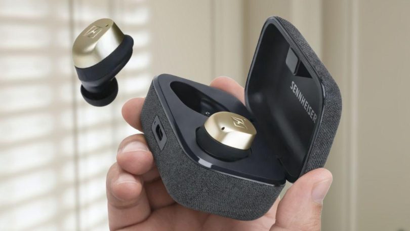 Sennheiser MOMENTUM True Wireless 4 coloris cuivre avec boîtier tissu – base de design probable pour les MTW5