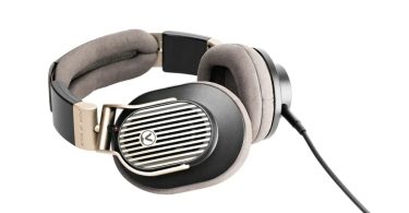 Casque ouvert Austrian Audio The Arranger avec driver dynamique 44 mm à membrane DLC, cadre métallique pliable et coussinets en similicuir velours remplaçables