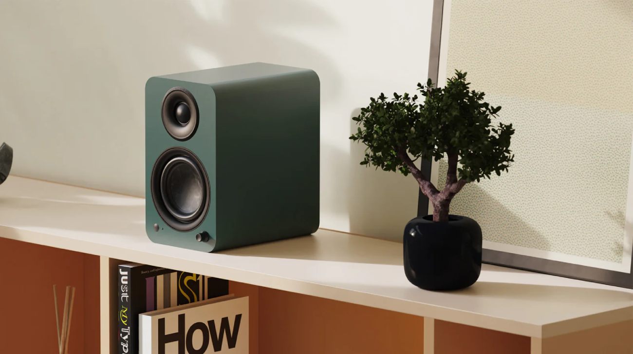 Kanto Yu4 enceinte amplifiée verte tweeter dôme soie woofer 4 pouces sur meuble salon