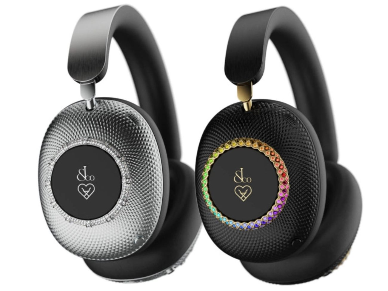 Les deux versions ultra-luxueuses du casque Loewe Leo : à gauche le modèle en or blanc serti de diamants, à droite le modèle en or rose 14 carats orné de pierres précieuses multicolores
