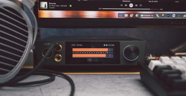 DAC et amplificateur casque Luxsin X8 avec écran VU-mètres, sorties XLR4 et jack 6.35mm