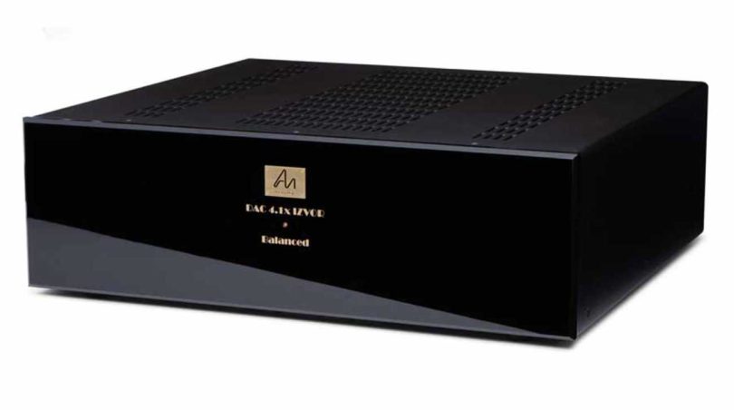 DAC Audio Note 4.1x IZVOR Balanced en finition noir laqué brillant avec plaque frontale dorée Audio Note et inscriptions or DAC 4.1x IZVOR Balanced