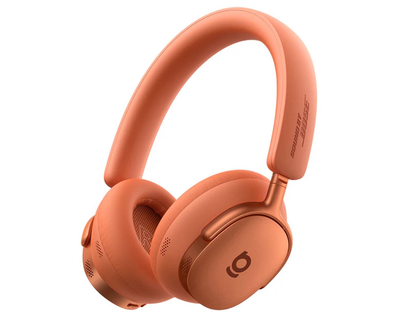 Packshot studio officiel du casque Baseus Inspire XH1 en coloris Orange Aurore, vue 3/4 avant montrant le badge SOUND BY BOSE gravé sur l'arceau droit, les coupelles avec grilles microphones ANC et le logo Baseus en relief sur la coupelle externe