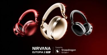 Visuel officiel du casque sans-fil boAt Nirvana Eutopia 2 Pro présenté en trois coloris (rouge laqué, champagne doré et anthracite) sur fond noir avec dégradé rouge, et logo Powered by Snapdragon S3 Gen 1 en partie basse
