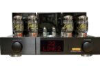 Amplificateur intégré à tubes Triode EVOLUTION-GL vu de face, quatre lampes KT88 Genalex Gold Lion, deux doubles triodes, transformateurs noir laqué, afficheur rouge LINE 2 et deux boutons de commande
