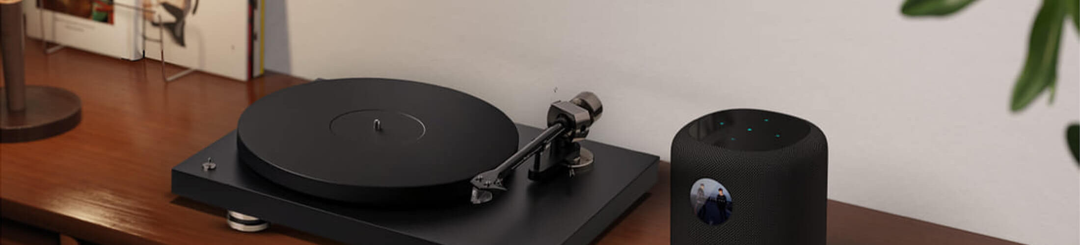 Application WiiM Home réunissant dans un même système multiroom des appareils WiiM, des enceintes Audio Pro série W et des électroniques Pro-Ject