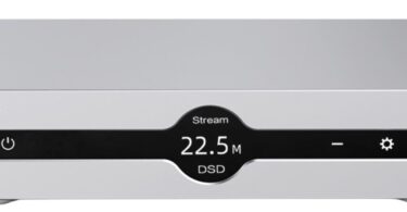 Audalytic DR80n en finition argent vu de face, DAC R2R discret et streamer avec afficheur central, touches de veille, de volume et de réglage