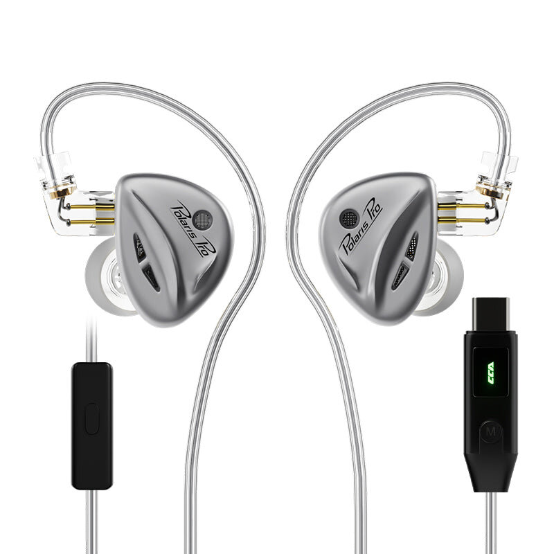 CCA Polaris Pro finition argent avec câble USB-C intégrant une puce de décodage et une télécommande avec micro anti-bruit