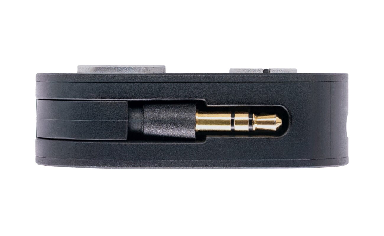 Émetteur-récepteur Bluetooth iFi UP Travel Max vu de profil, boîtier noir compact avec sa prise jack 3,5 mm dorée escamotable sortie du boîtier, aptX Lossless et LDAC