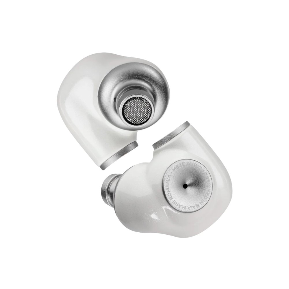 Les deux écouteurs Meze Audio ALBA S vus de face et de dos : coque en alliage de zinc blanc nacré, plaque aluminium anodisé, embout métallique avec grille de protection