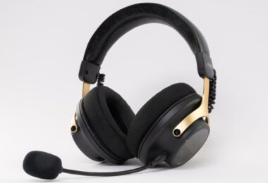 Casque gaming sans fil Moondrop GM-01 Pro noir avec arceau en alliage d'aluminium, fourches dorées, coussinets en tissu et micro perche amovible